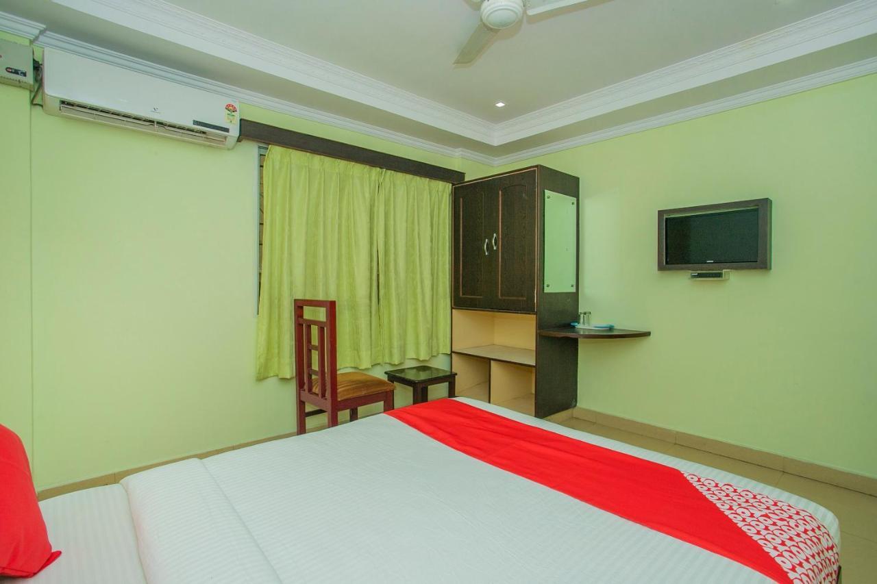 העיר בנגלור Oyo 25121 Bns Lodge מראה חיצוני תמונה