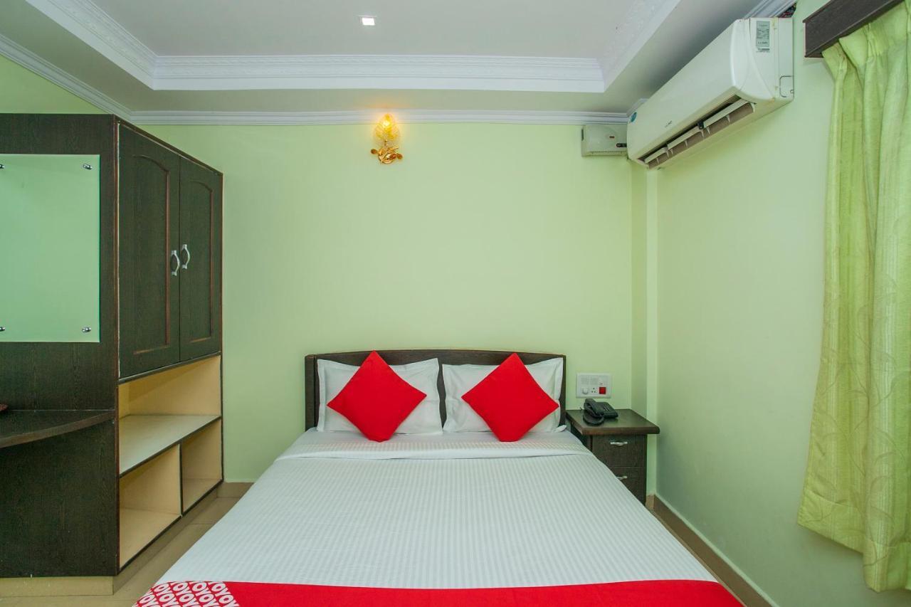 העיר בנגלור Oyo 25121 Bns Lodge מראה חיצוני תמונה