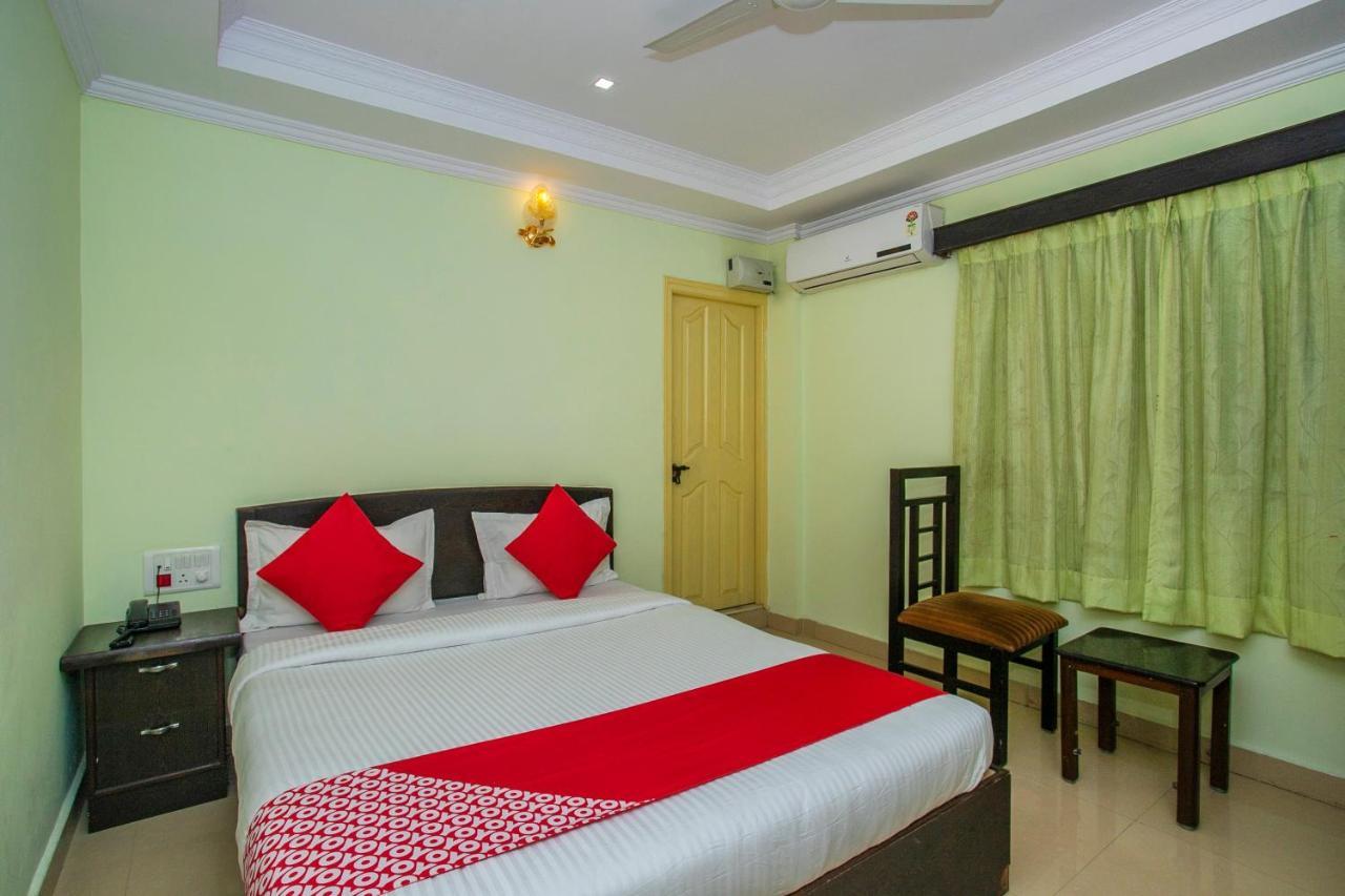 העיר בנגלור Oyo 25121 Bns Lodge מראה חיצוני תמונה