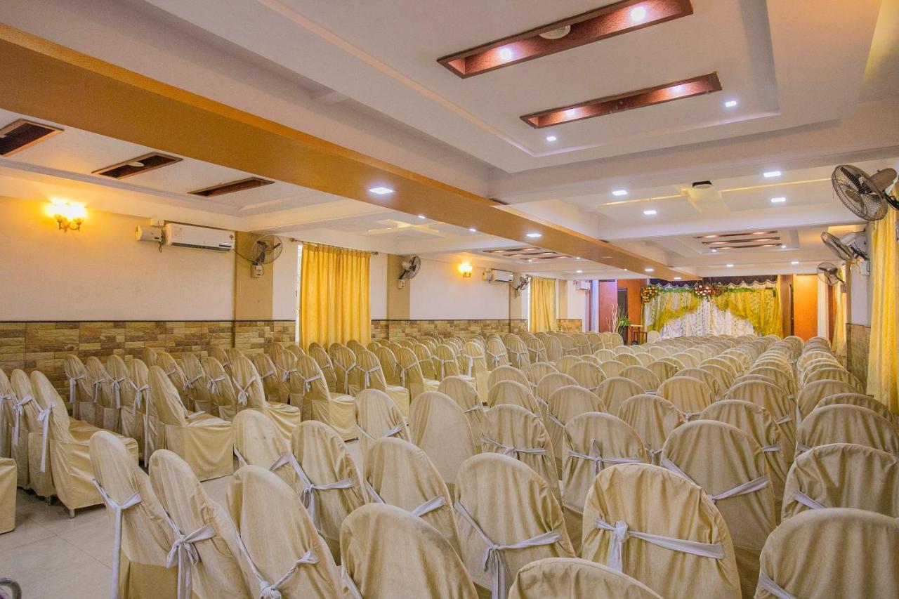 העיר בנגלור Oyo 25121 Bns Lodge מראה חיצוני תמונה